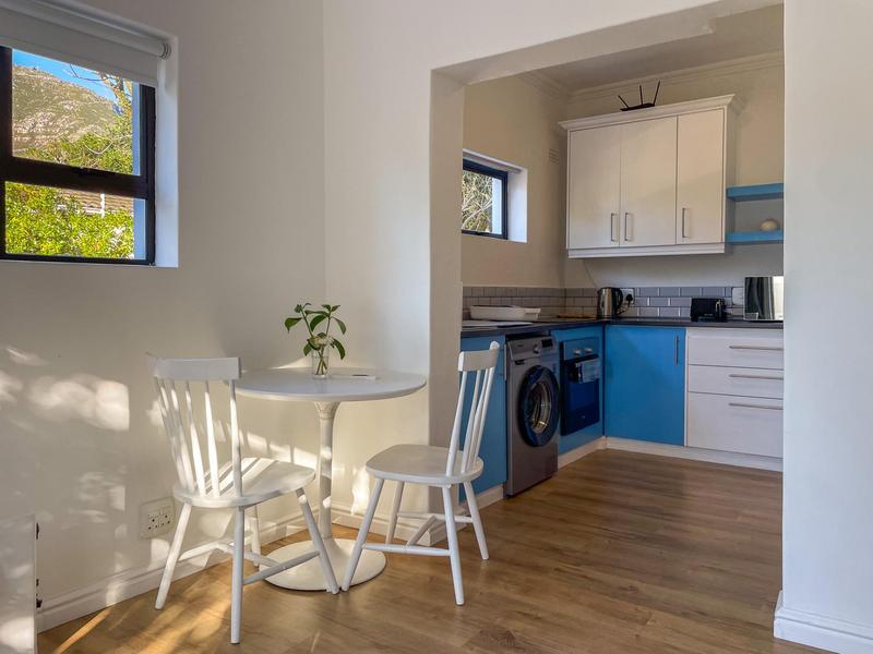 To Let 1 Bedroom Property for Rent in Hout Bay Western Cape